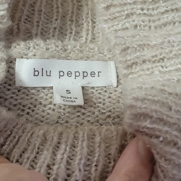 Blu Pepper Size Small Colorblock Turtleneck Sweater - Picture 2 of 4